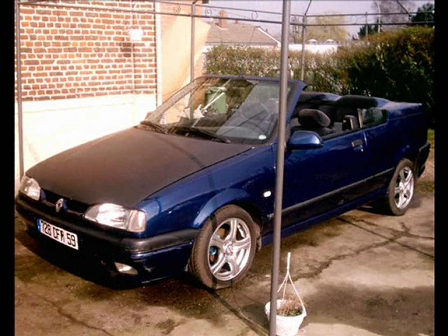 ⁣MAIS VOITURE QUE J AI UU