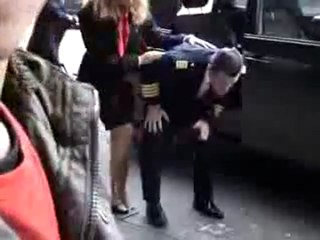 Un pilote d'avion arrive bourré à l'aéroport