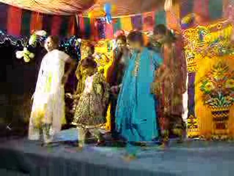 Children dance 2