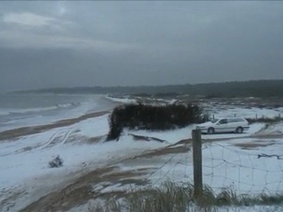 Snow at Green Wood beach in Oleron Island