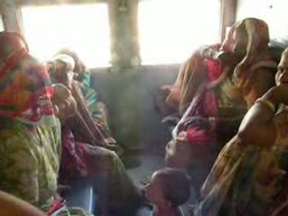 indiens chantant dans le train 2