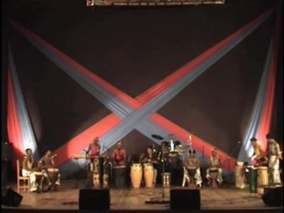 Maison de la Culture de Mahajanga - Tambours Gasy 02