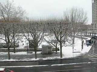 LE HAVRE PLACE  DE  L'HOTEL  DE VILLE  SOUS  LA  NEIGE