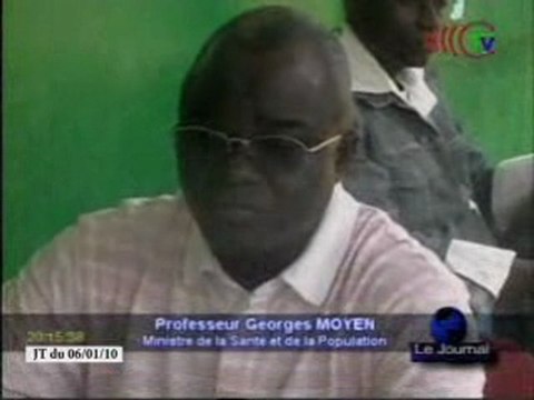 Georges Moyen et les agents de l’hôpital de Gamboma