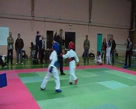 Mathéo - 22-11-2009 COC Karaté de Château du Loir.