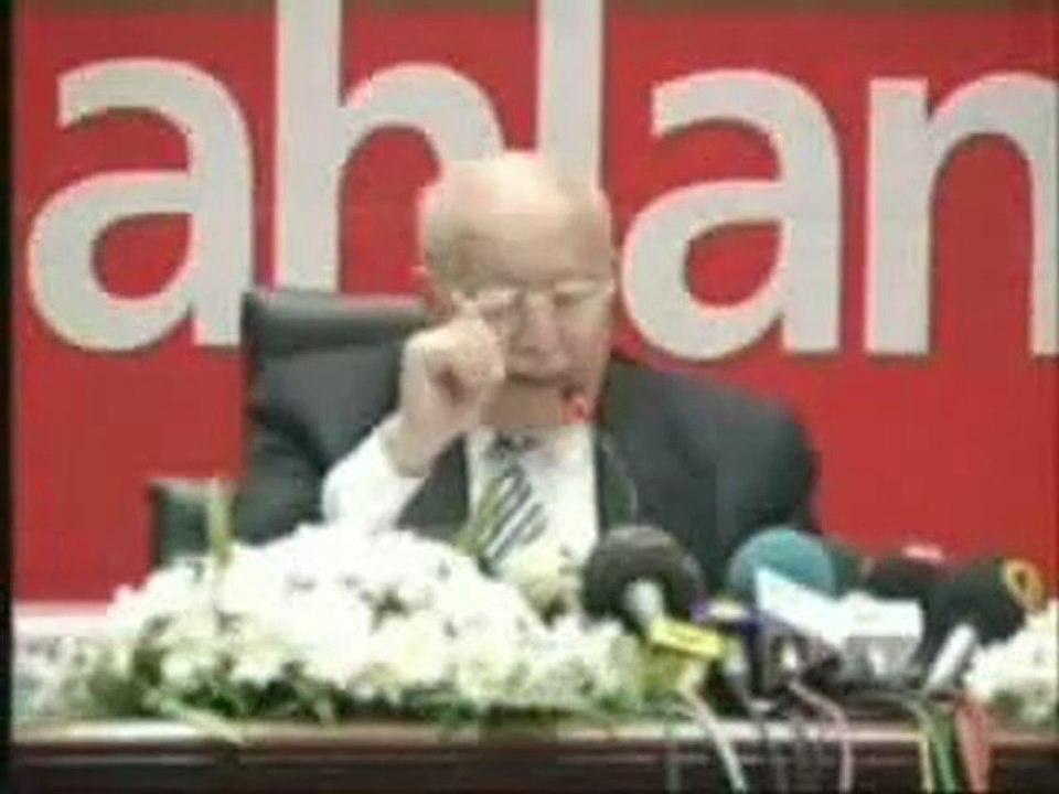 Prof. Dr. Necmettin Erbakan Kimdir?