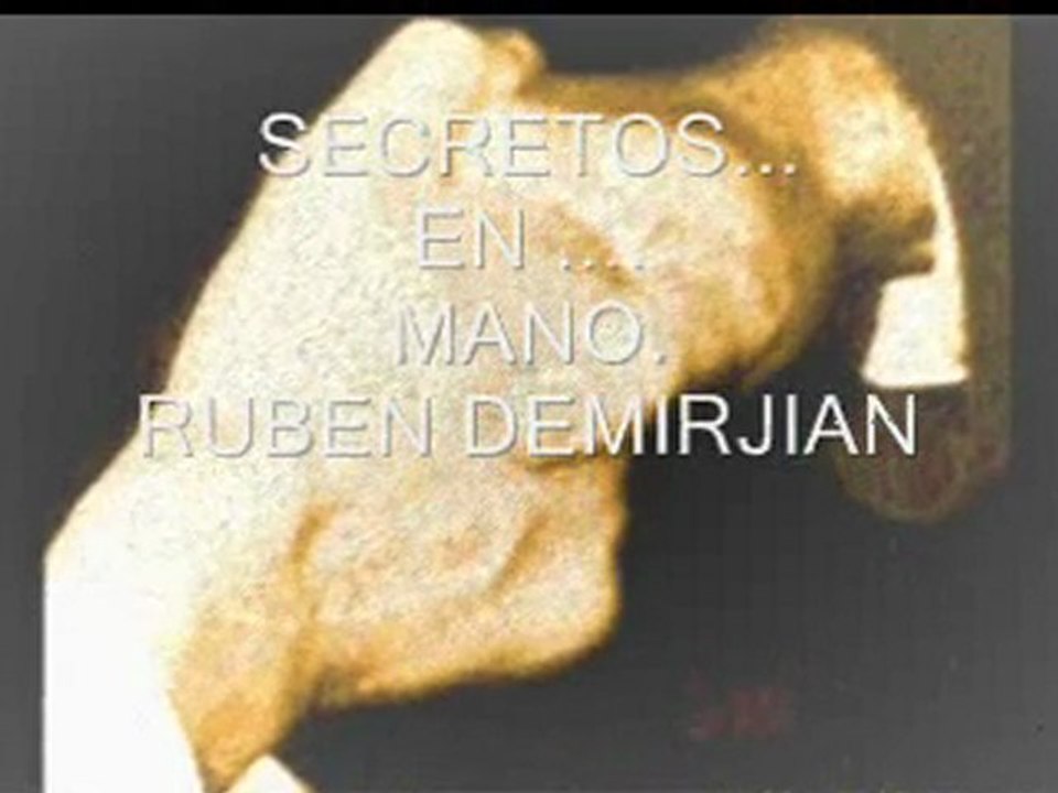 secretos en mano