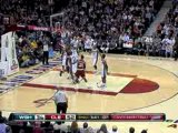 NBA Delonte West finds Shaquille O'Neal under the bucket for