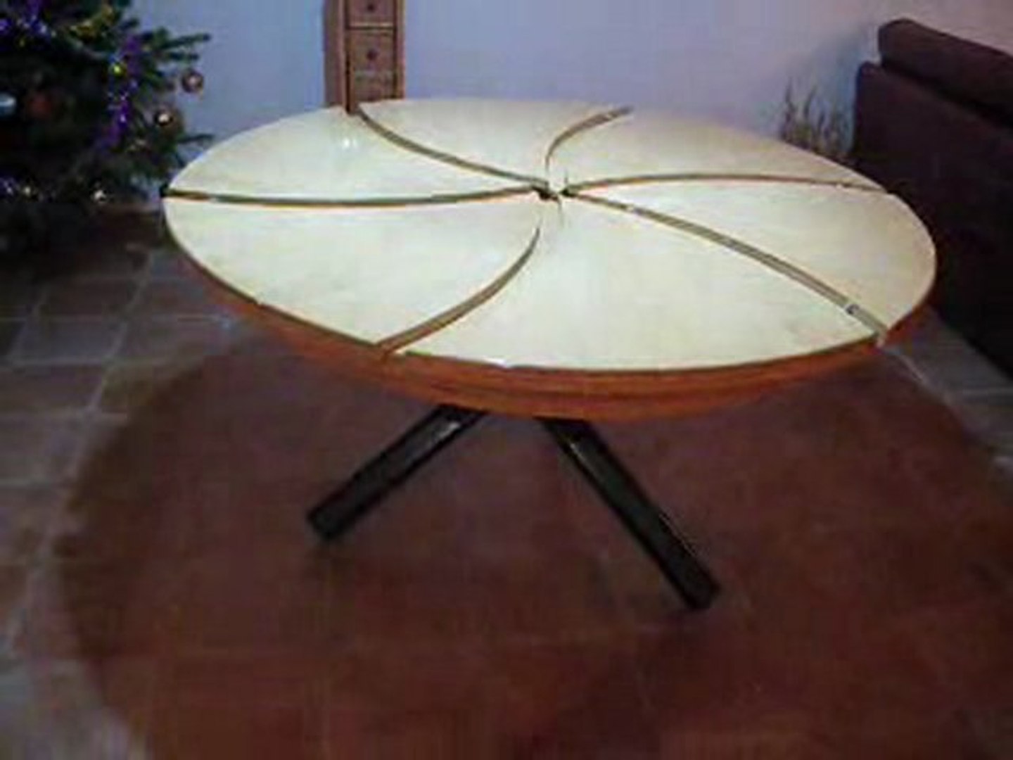 table magique - Vidéo Dailymotion