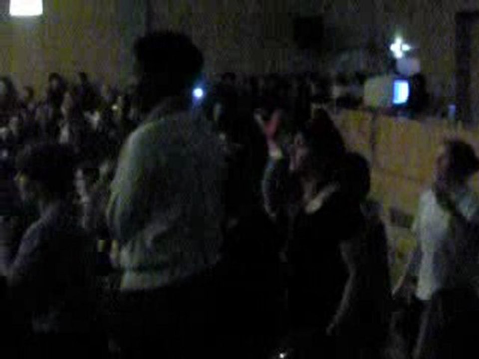 fac de médecine show de noel des p2 - chanson black eye peas