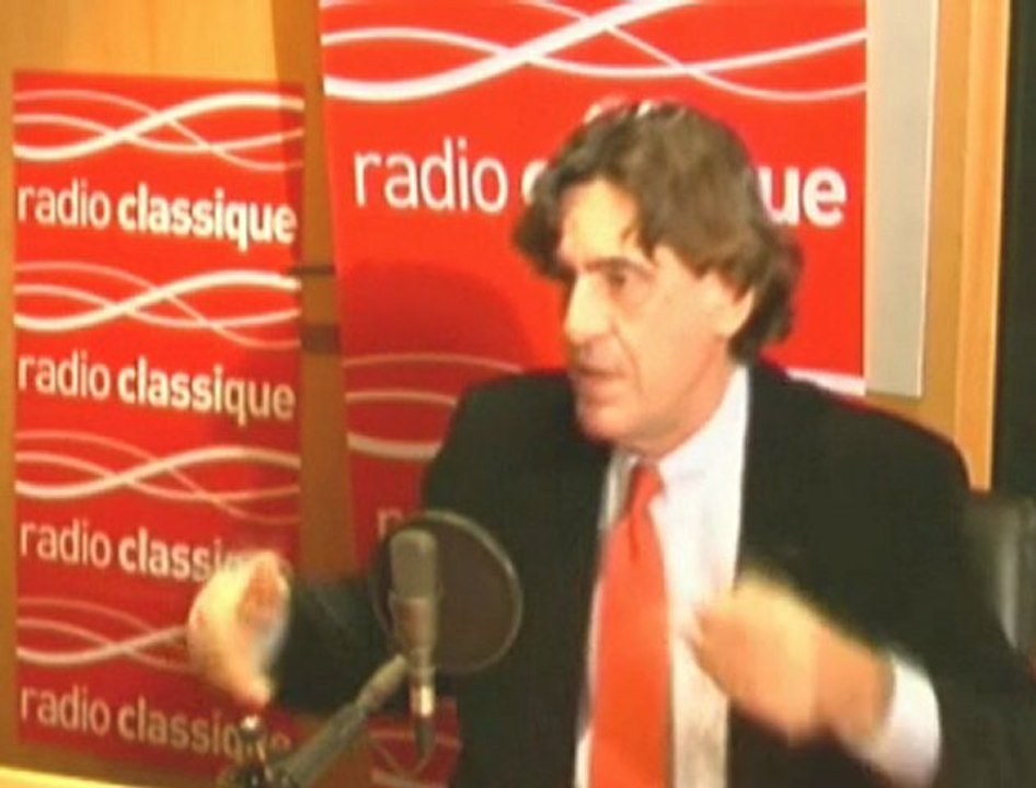 Luc Ferry au micro de Guillaume Durand