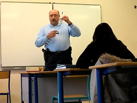 Grandvilliers : intervention anti drogue au collège