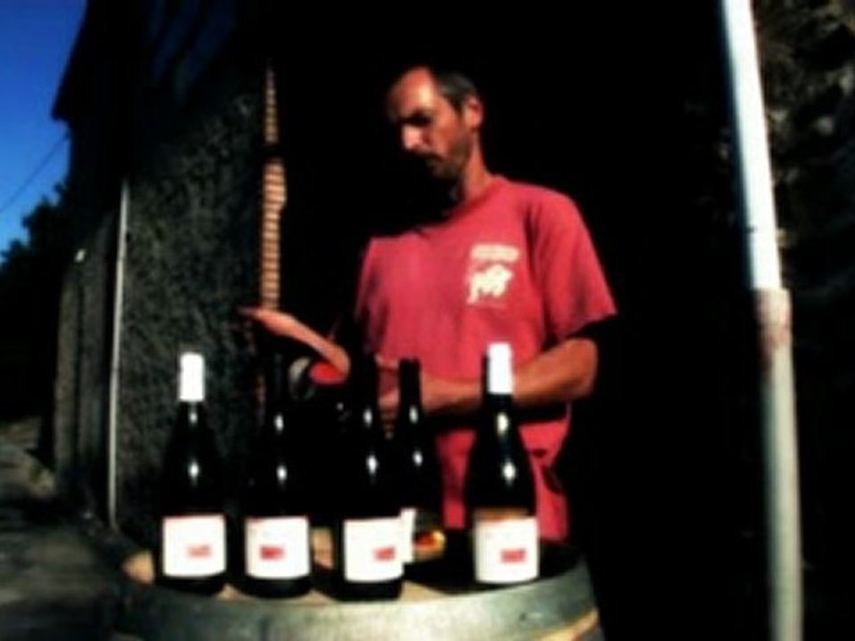 Jean François Nicq présente L'ANGLORE AUX FOULARDS ROUGES