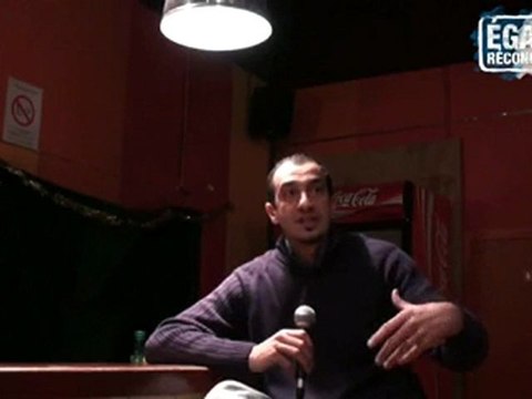 1/8 - Burqa & minarets? Musulman, j'aime mon pays la France