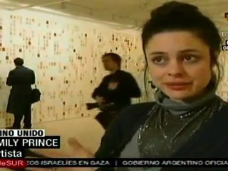 Artista Emily Prince muestra consecuencias de la guerra