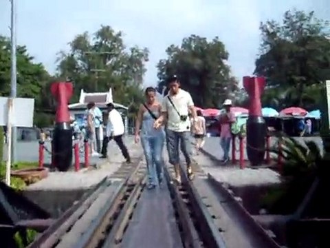 Le pont de la riviére KWAÏ Le 07-01-10 (11)