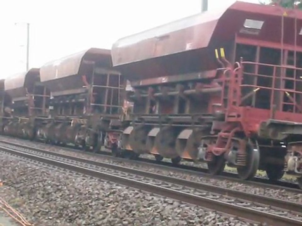 Convoi ballast gare de St thégonnec épandage