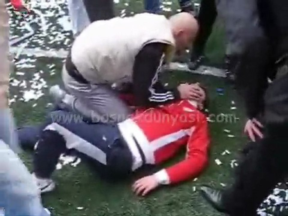 Şampiyonluk Maçında Tribünden Düşen Çocuk