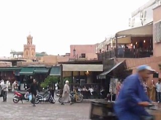 Appel à la prière place jamal efna Marrakech