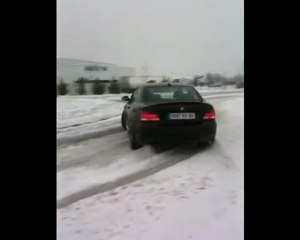 135i sous la neige