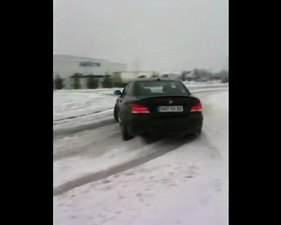 135i sous la neige
