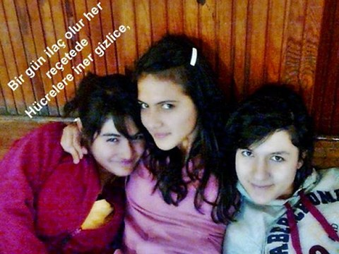 SIRRI ÇINAR & ŞİİR &OKUYAN: EMİNENUR ÇINAR DOSTLUK