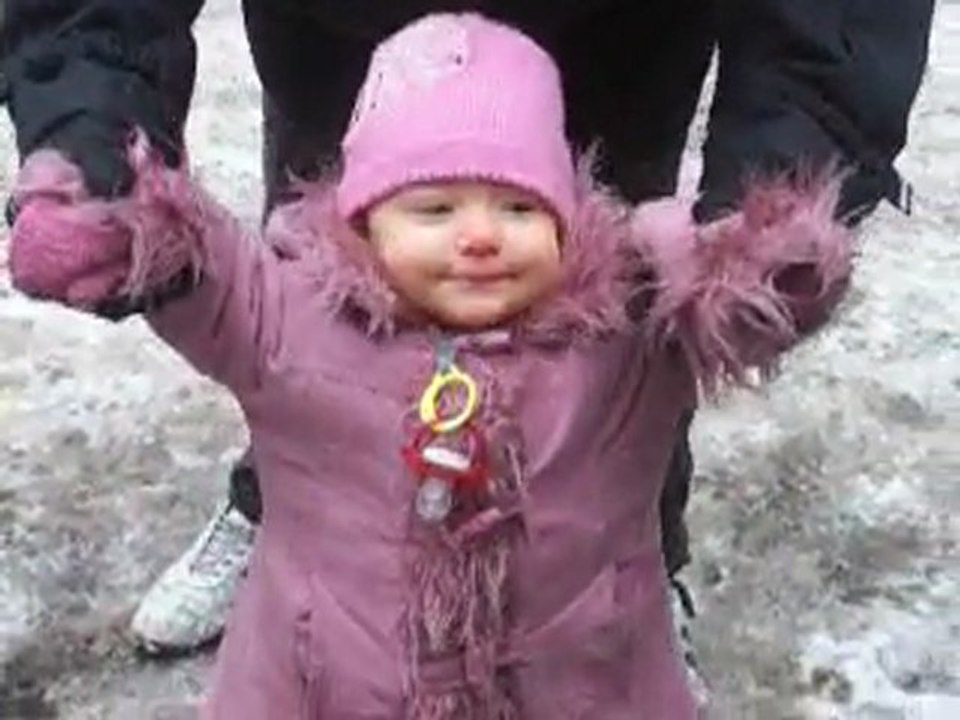 ma fille dans la neige