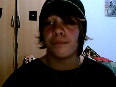 moi qui chante mes mal a la gorge ^^