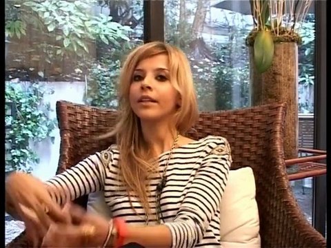 Najoua Belyzel sur Watt's In : Au Feminin (Scorpio Music)