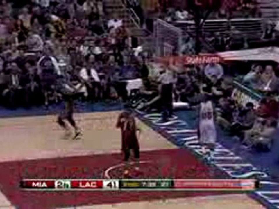 NBA Dwyane Wade gets the steal and takes it to the other end