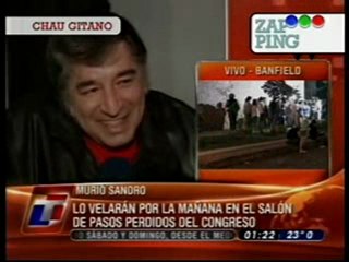 Sandro agradeciendo a "Sus Nenas"