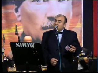 Bir Kızıl Goncaya Benzer