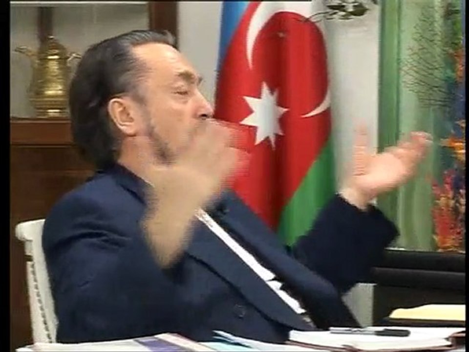 Adnan Oktar Yılbaşı Kutlaması Hakkında Açıklama Yapıyor