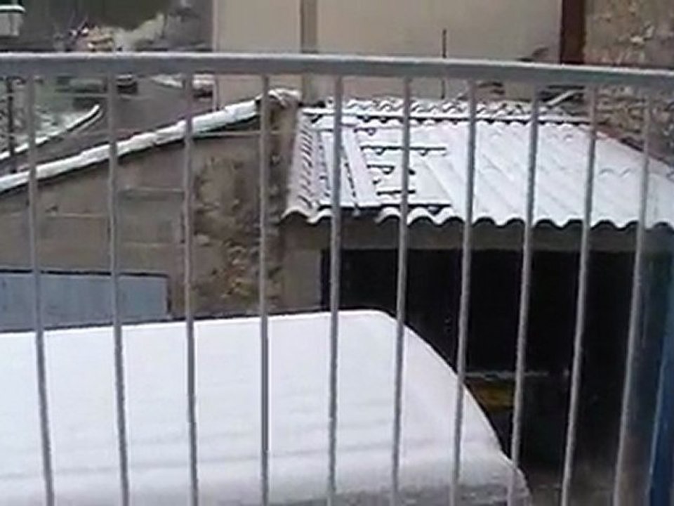 MOV035