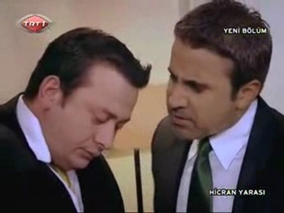 Emrah bizim Gökhan'ı azcık hırpalıyo Hicran yarası :):)