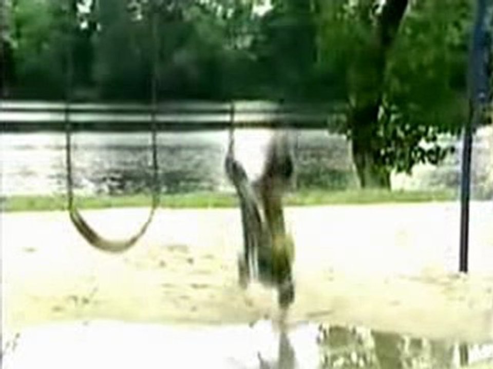 Kid swing fail