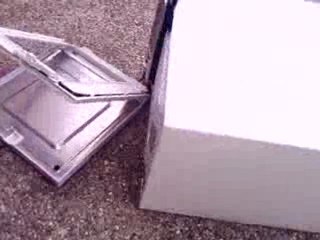 Moya descend la machine a laver