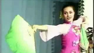 dance costumes in China