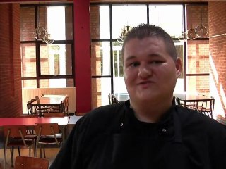 Pierre Charpentier, chef cuisinier d'un restaurant scolaire