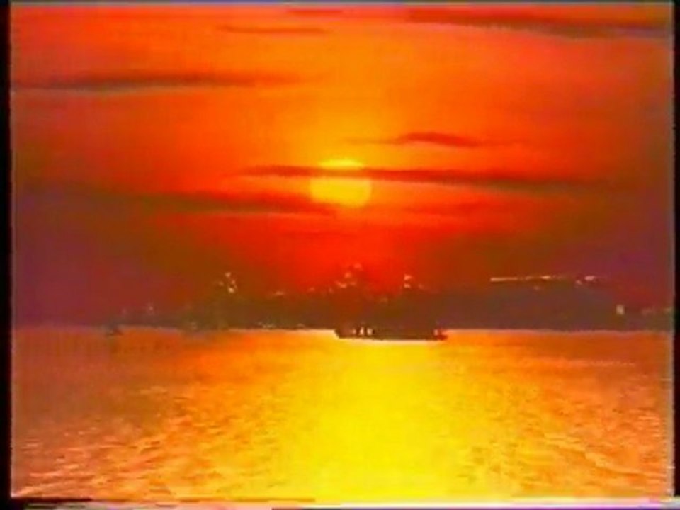 Nostalgic Commercials: Yeni Ufuklardaki Konfor (Turkish)