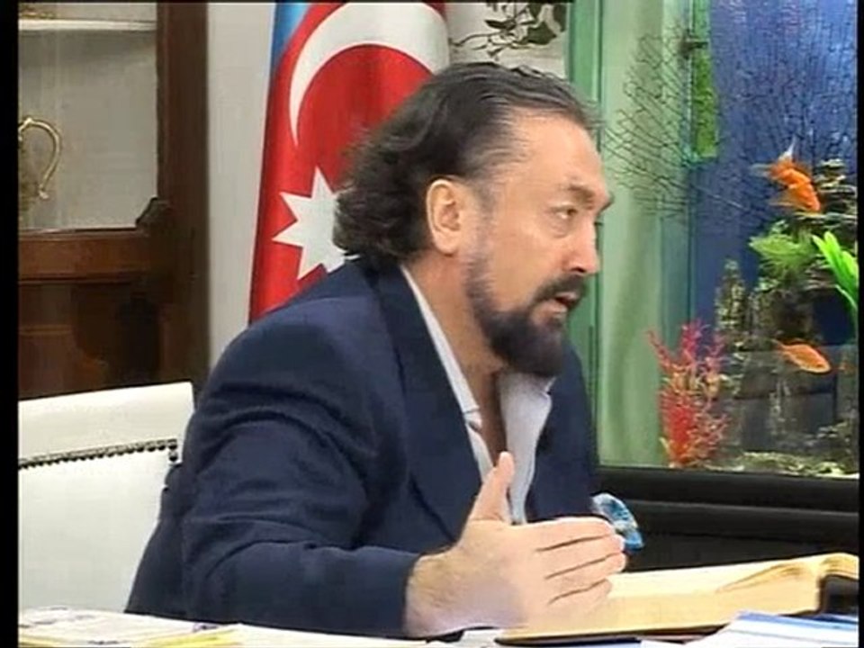 Adnan Oktar Mesed Suresi'ndeki Ayetleri Açıklıyor