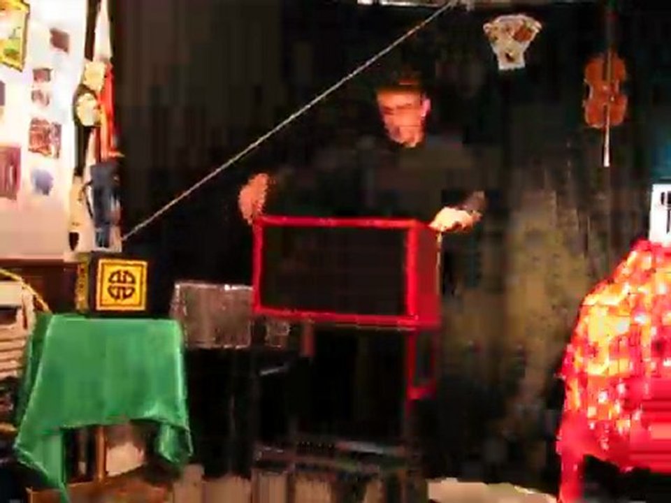 J'suis l'seul à l'fair ! appa perroquet !