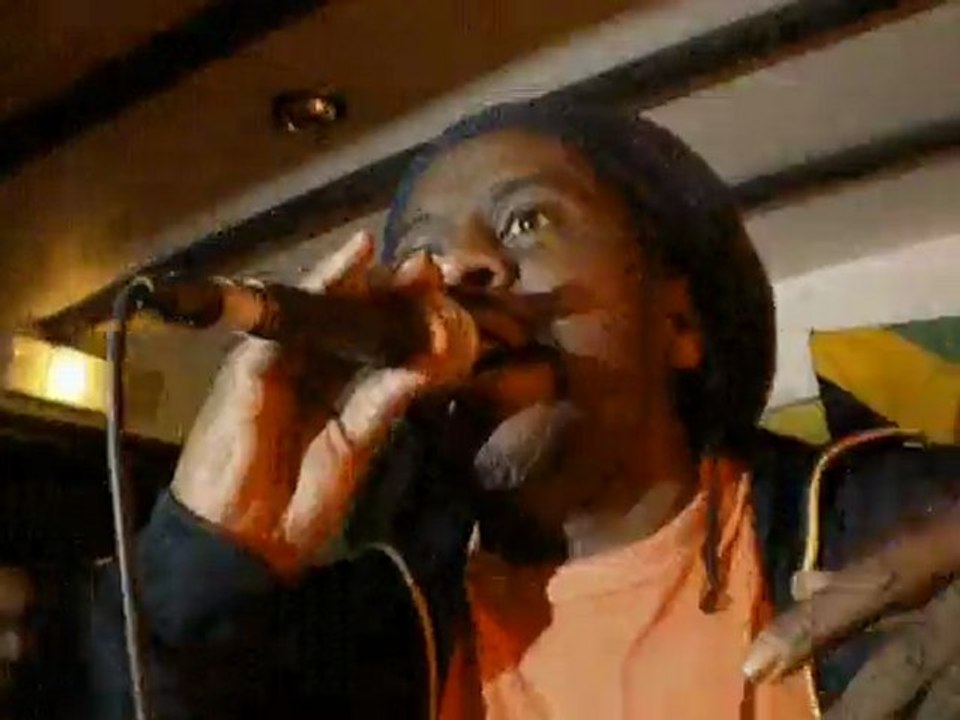 Tonton David - Pour tout le monde pareil (Live Kilimanjaro)