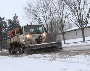 Opération de déneigement à Roanne janvier 2010