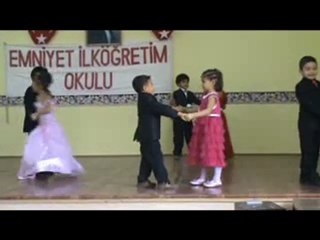 ANA SINIFI DANS GÖSTERİSİ