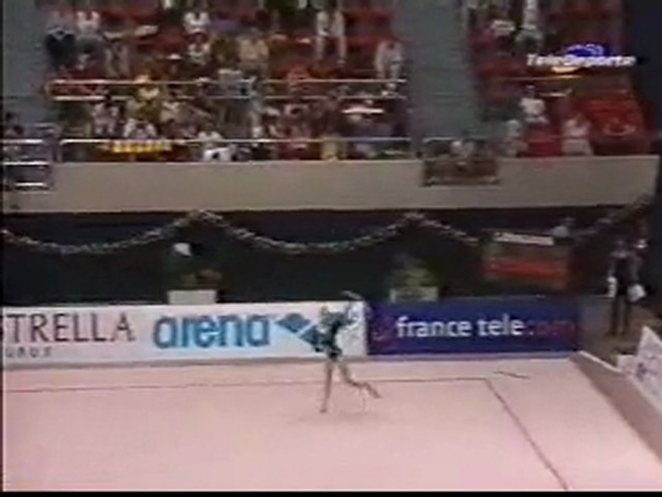 Iva Tepeshanova 00 HoopE
