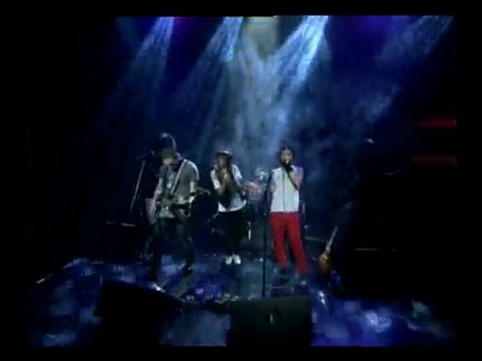 Kaçak - Slogan yok feat. Esin İris (Yüxexes Performans)