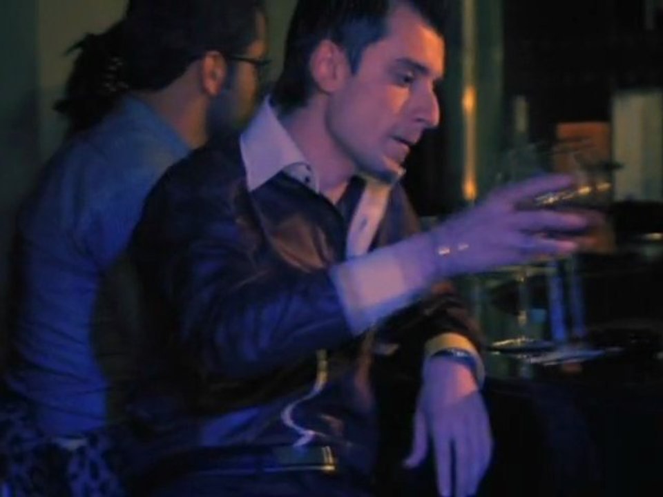 Dis-moi que rien n'est fini Par Franck ARMAND