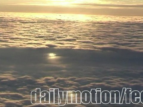 Vol 0902 pour Saint-Denis, au-delà des nuages