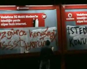 Kafamız attı panoları bastık!